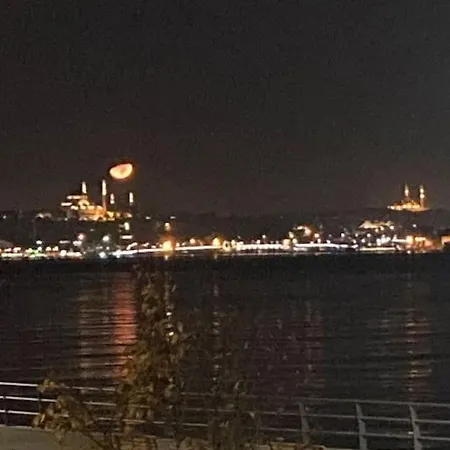 Top Rated! Bosphorus View 4Br Sleeps 9 Istanbul
