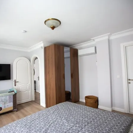 Top Rated! Bosphorus View 4Br Sleeps 9 Lägenhet