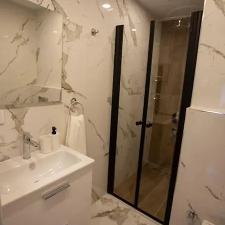 Top Rated! Bosphorus View 4Br Sleeps 9 *