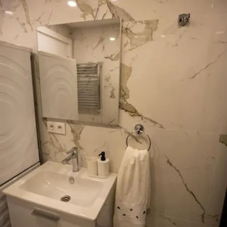 Top Rated! Bosphorus View 4Br Sleeps 9 Istanbul