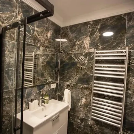 Top Rated! Bosphorus View 4Br Sleeps 9 * Istanbul