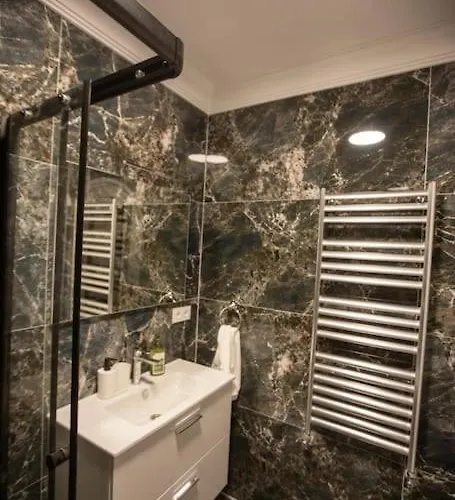 Bogaz Yali Dairesi * Istanbul